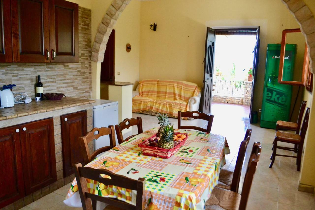 Casa Vacanze Rosa Brucoli Esterno foto